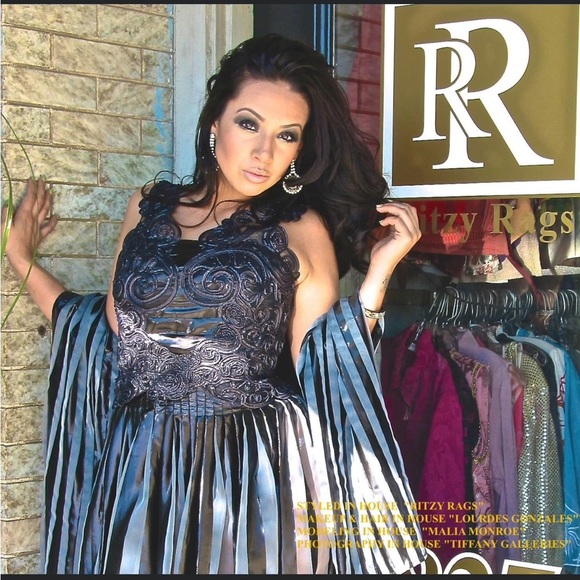 LIKE LISTING 2 B NOTIFIED 2 GO "ALL THE WAY LIVE" W/TIFFANY GALLERIEZ & COMPANY - Picture 5 of 10